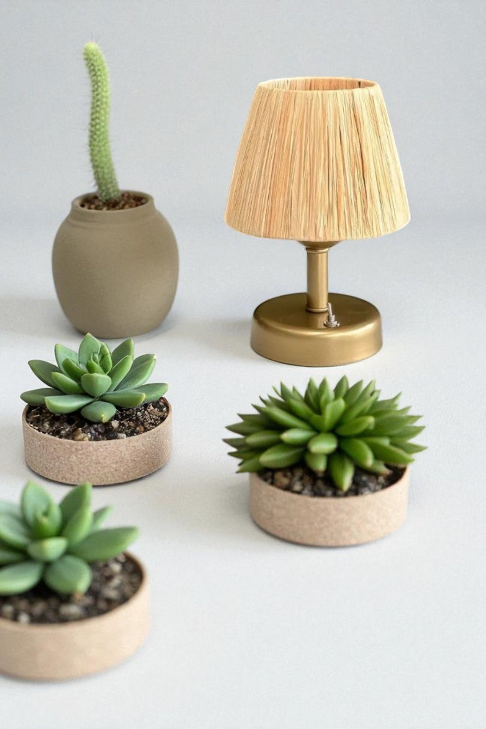 Tasarım Kablosuz Hasır- Rafya Masa Lambası Mat Altın, Dekoratif LED Abajur